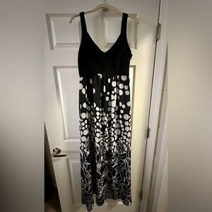 Black and White Maxi Dress XL